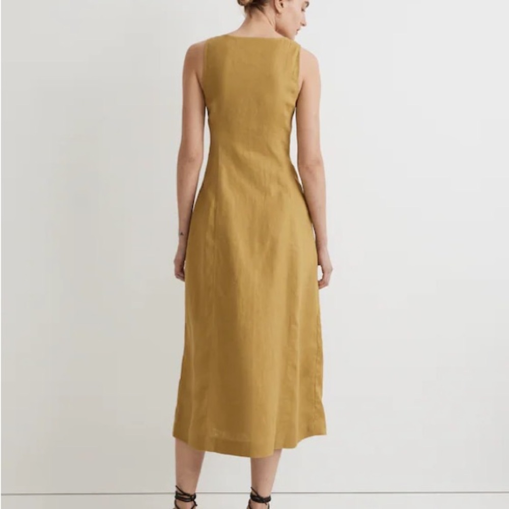 Button-Front Midi Dress in 100% Linen - Picture 2 of 10